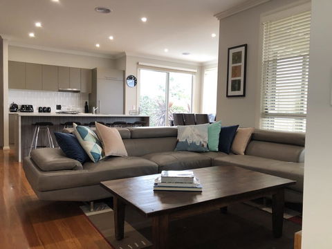 Taboga, 3 Bedroom, 3 Bathroom Villia - Seniors Australia 1