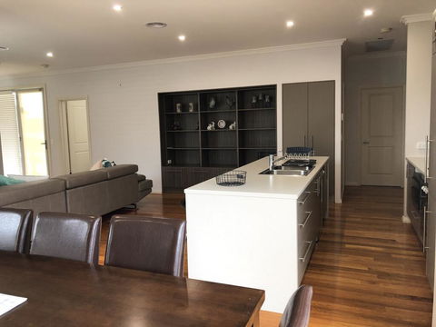 Taboga, 3 Bedroom, 3 Bathroom Villia - Seniors Australia 3