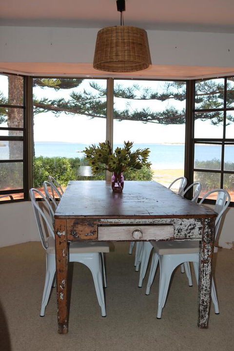 Tall Pines Beach House At Mount Dutton Bay (part Of Coffin Bay Waterways) - Seniors Australia 2