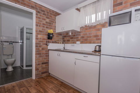 Tally Ho Motor Inn - Seniors Australia 2