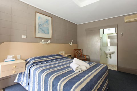 Tandara Hotel Motel - Seniors Australia 2