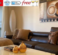TERRACE LUX FULLY AIR 2 CAR FREE NETFLIX WIFI WINE - Seniors Australia