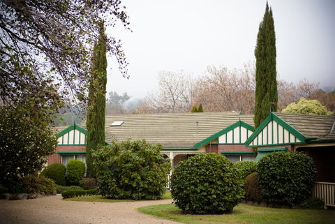 The Birch House - Silver Birches Luxury Accommodation Bright - Seniors Australia 1