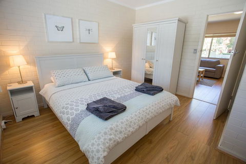 The Blue Door Villa - Seniors Australia 0