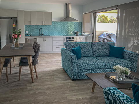 The Boathouse - Seniors Australia 0