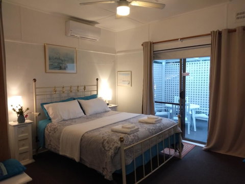 The Boathouse A 3 Bedroom House - Seniors Australia 1