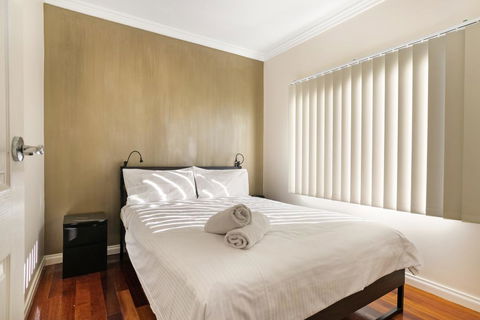 The Bud House - Seniors Australia 3