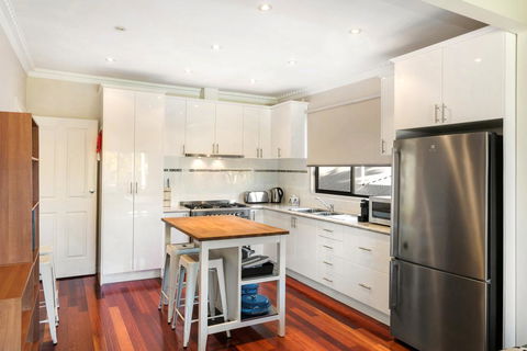 The Bud House - Seniors Australia 2