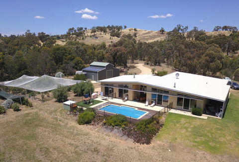 The Chocolate Lily Bed & Breakfast - Seniors Australia 2