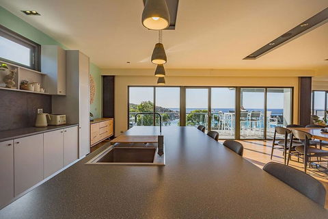 The Cove Bay Of Fires - Seniors Australia 3