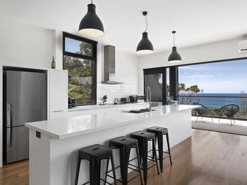 The Cube - Striking Architectural Showpiece - Seniors Australia 2