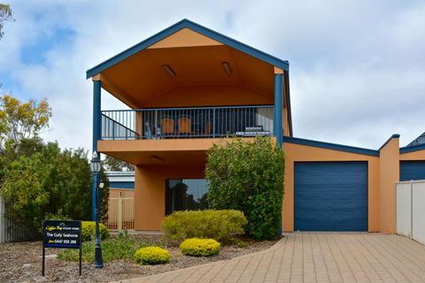 The Curly Seahorse - Seniors Australia 3