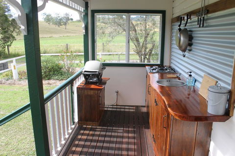 The Dollhouse Cottage - Seniors Australia 3