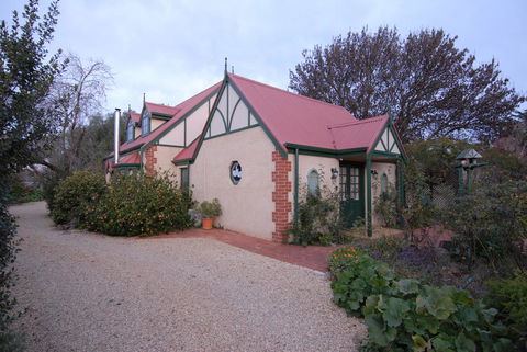 The Dove Cote - Seniors Australia 0