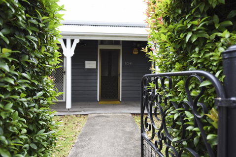 The Grey House - Seniors Australia 2