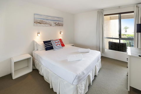 The Headlands Apartments - Seniors Australia 1