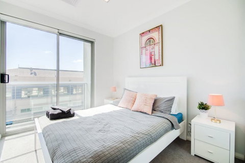 The Heart Of Northbridge With Complimentary Parking, Wifi & Netflix - Seniors Australia 0