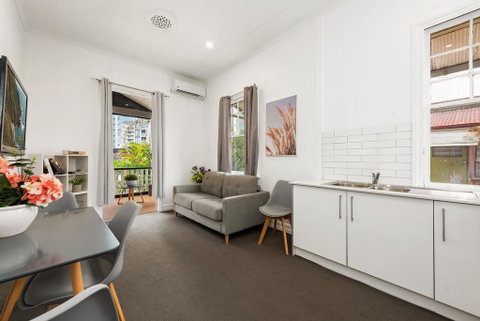 The Hub - Brisbane - Seniors Australia 0