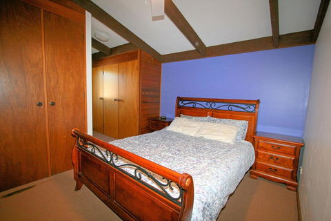 The Lakefront 69 Townsend Street - Seniors Australia 1