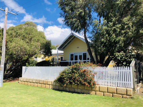 The Light And Bright Yellow Beach House - Seniors Australia 1
