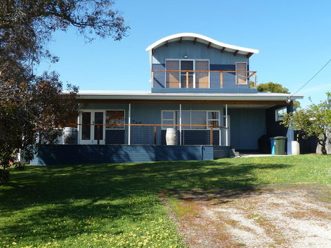 The Love Shack - Bridport - Seniors Australia 0