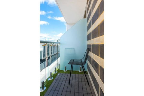 The Nest - Spacious Studio On Newcastle St With Roof Terrace - Seniors Australia 1