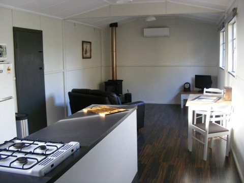 The Old School House BnB - Seniors Australia 2