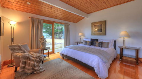 The Peninsula Experience - Seniors Australia 3