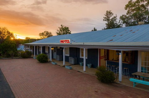 The Platypus Accommodation & Cafe - Seniors Australia 1