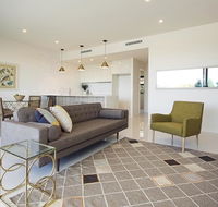 The Princess Bride - Executive 3BR Bulimba Apartment with Balcony in Central Location - Seniors Australia