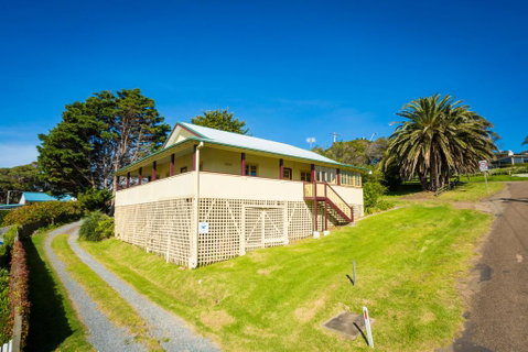 The Seamist Cottage - Seniors Australia 1