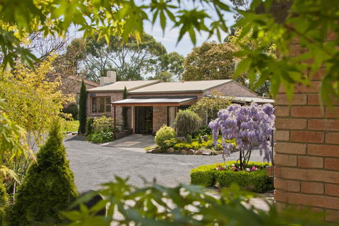The Shingles Riverside Cottages - Seniors Australia 0