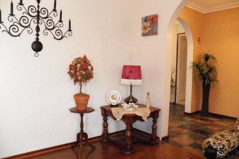 The Spanish Retreat And BnB - 24 Hrs - Seniors Australia 2