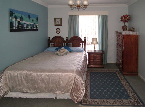 The Spanish Retreat And BnB - 24 Hrs - Seniors Australia 1