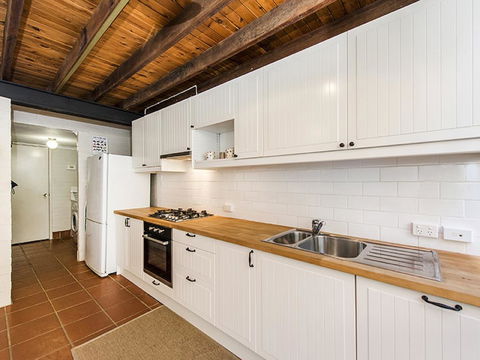 The Tannery - 2 Bedroom Converted Warehouse - Seniors Australia 3