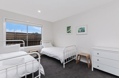 Thunder Point Cottage - Seniors Australia 2