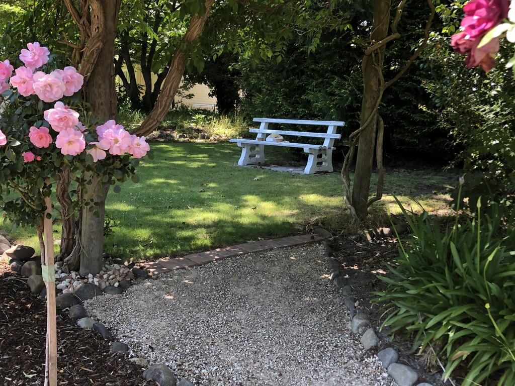 Wandin Yallock VIC Seniors Australia