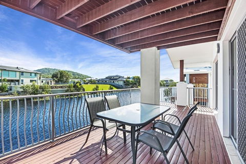 Townhouse On The Canal - Seniors Australia 0