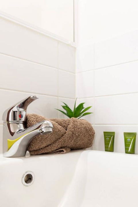 Trendy Loft Near Smith St. With Cosy Courtyard And Parking - Seniors Australia 3