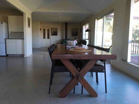 Trentham East Country Retreat - Seniors Australia 1