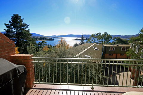 Twin Seasons 4 - Lake And Mountain Views - Seniors Australia 0