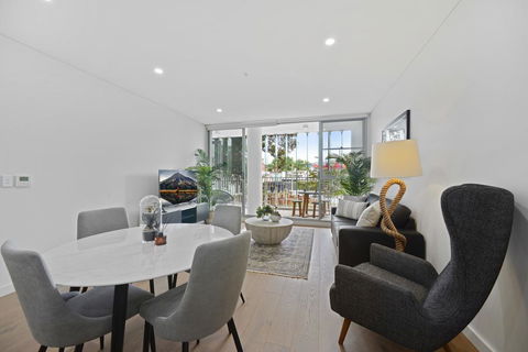 Ultra Modern, Luxurious Apartment In Tranquil Sydney - Seniors Australia 1