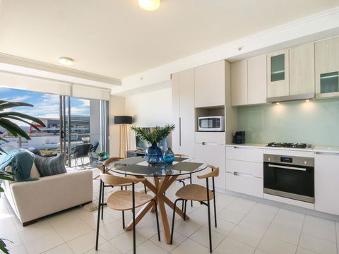 Urban Rest - Kelvin Grove - Seniors Australia 0
