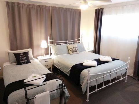 Victoria At Redcliffe Bed & Breakfast - Seniors Australia 0