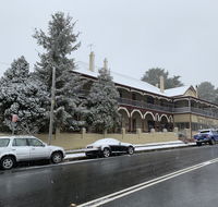 Victoria Albert Guest House Bar Cafe and Restaurant - Seniors Australia