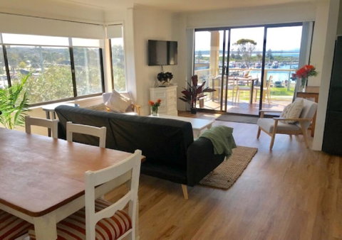 Vista Marina Penthouse #6 - Seniors Australia 2