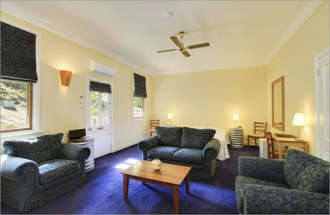 Walhalla's Star Hotel - Seniors Australia 2