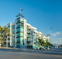 Waterfront Yarra St by Gold Star Stays - Seniors Australia