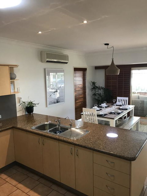 Waterfront Family House - Seniors Australia 3