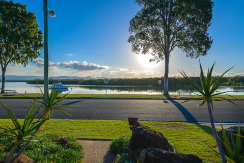 Waterfront Family House - Seniors Australia 1